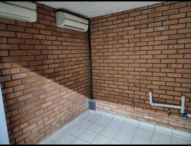 INDUSTRIAL PROPERTY TO RENT IN HENNOPSPARK